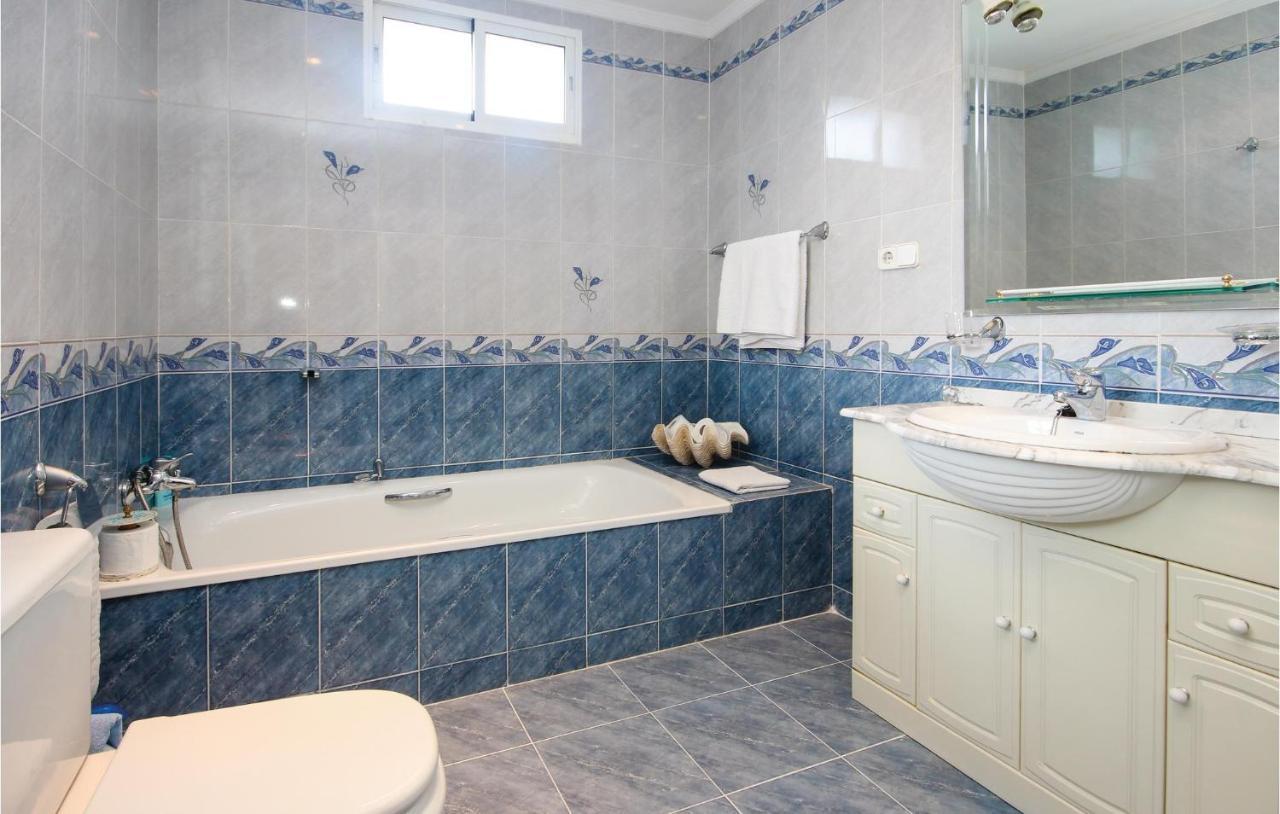 Gorgeous Apartment In Urb El Chaparral With Wifi La Cala De Mijas Ngoại thất bức ảnh
